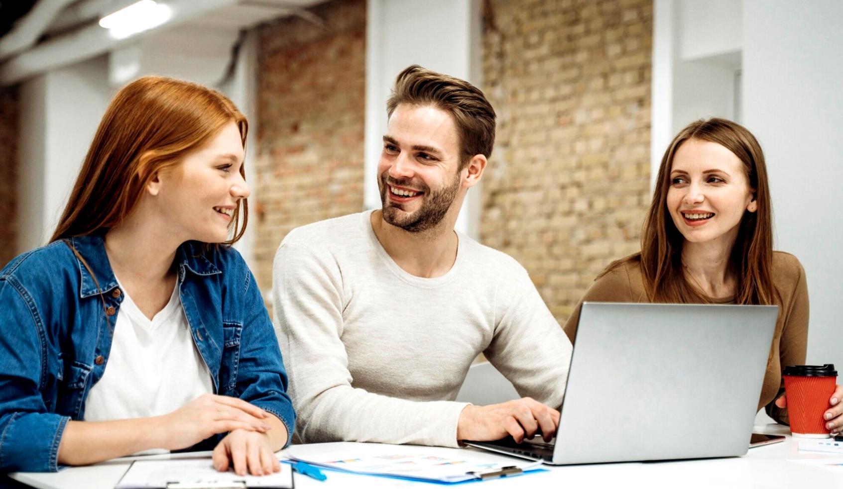 Digitale Finanzplanungs-Tools und Software Setup